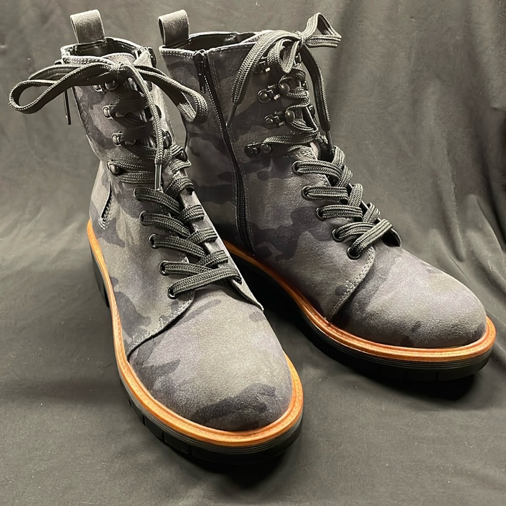 Mia Dark Grey Camo Lace-up Boots, Size 9